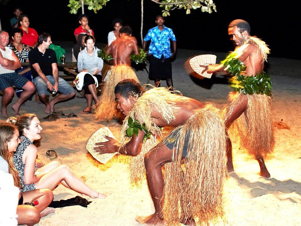 มานทาเรย์ไอซ์แลนด์รีสอร์ท Nanuya Balavu Island ภายนอก รูปภาพ