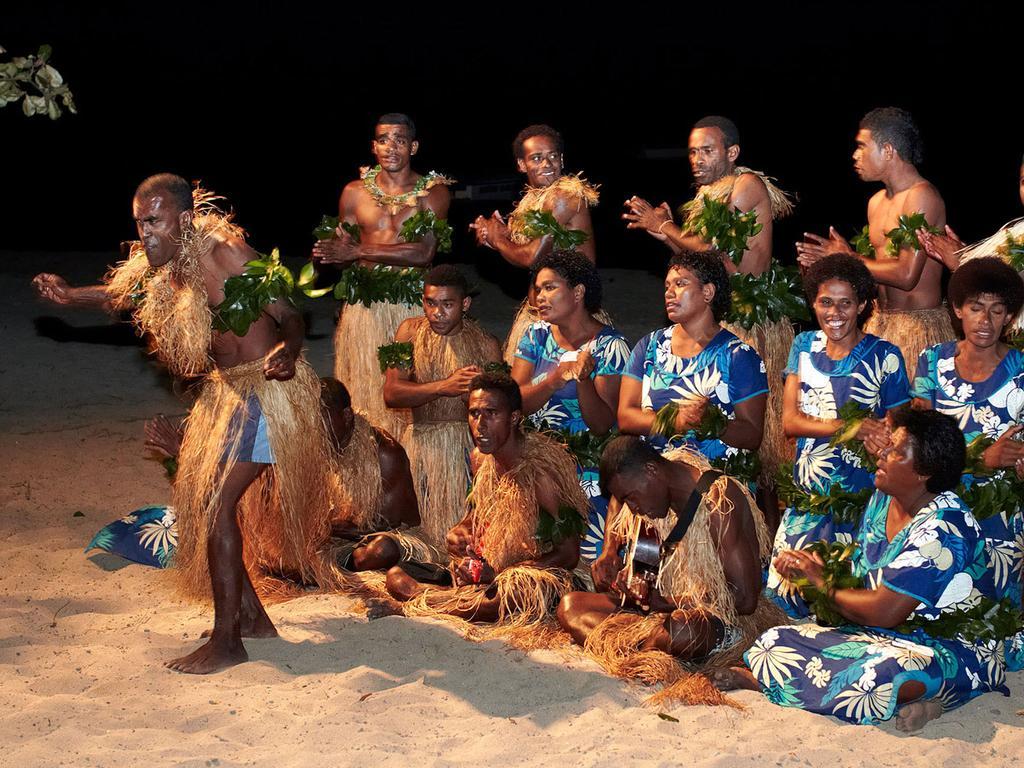 มานทาเรย์ไอซ์แลนด์รีสอร์ท Nanuya Balavu Island ภายนอก รูปภาพ