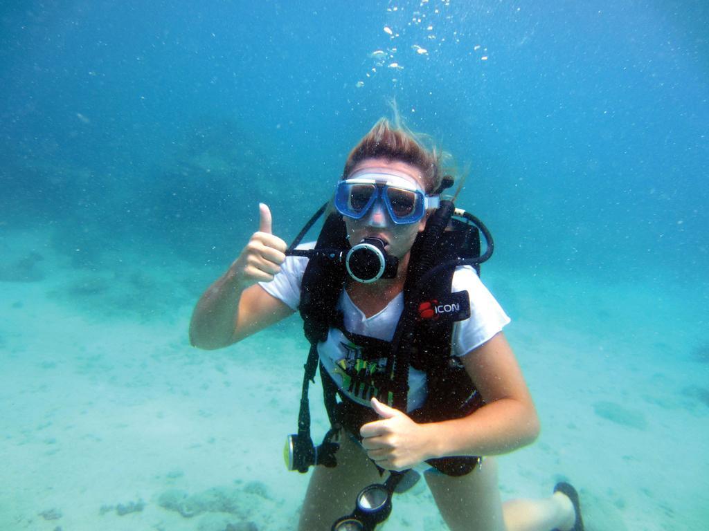 มานทาเรย์ไอซ์แลนด์รีสอร์ท Nanuya Balavu Island ภายนอก รูปภาพ